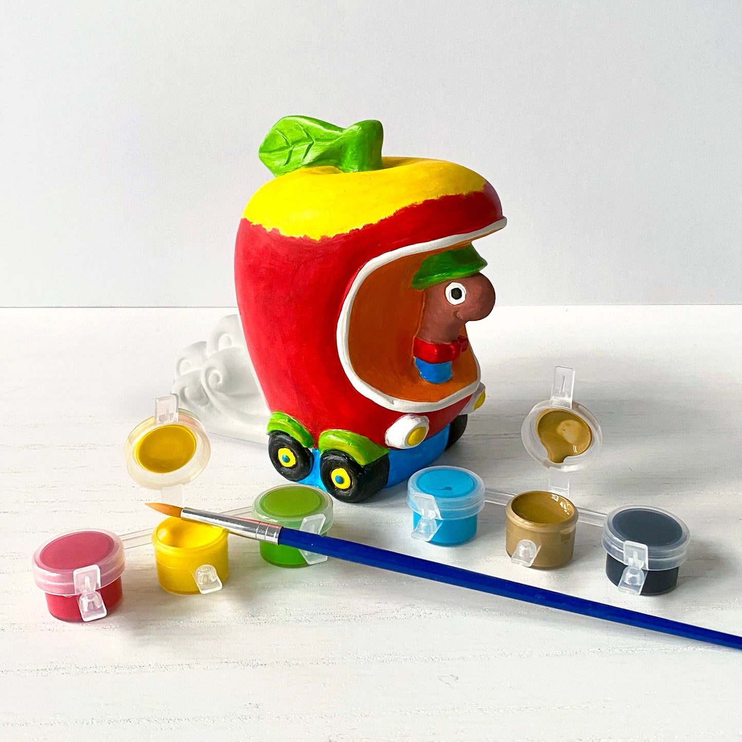 Richard Scarry's Busy World® Paint A Racer