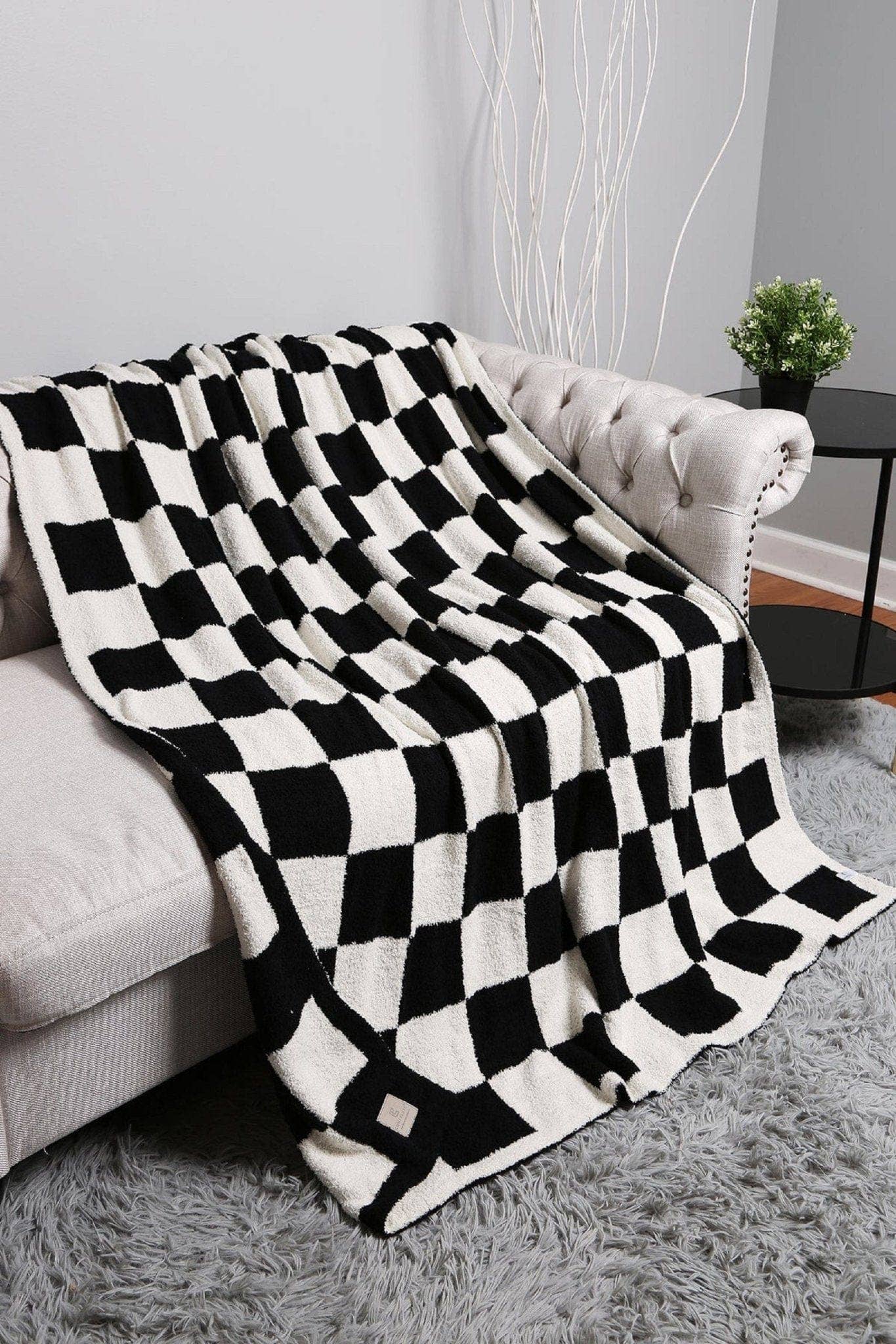 Checkered Blanket: Black