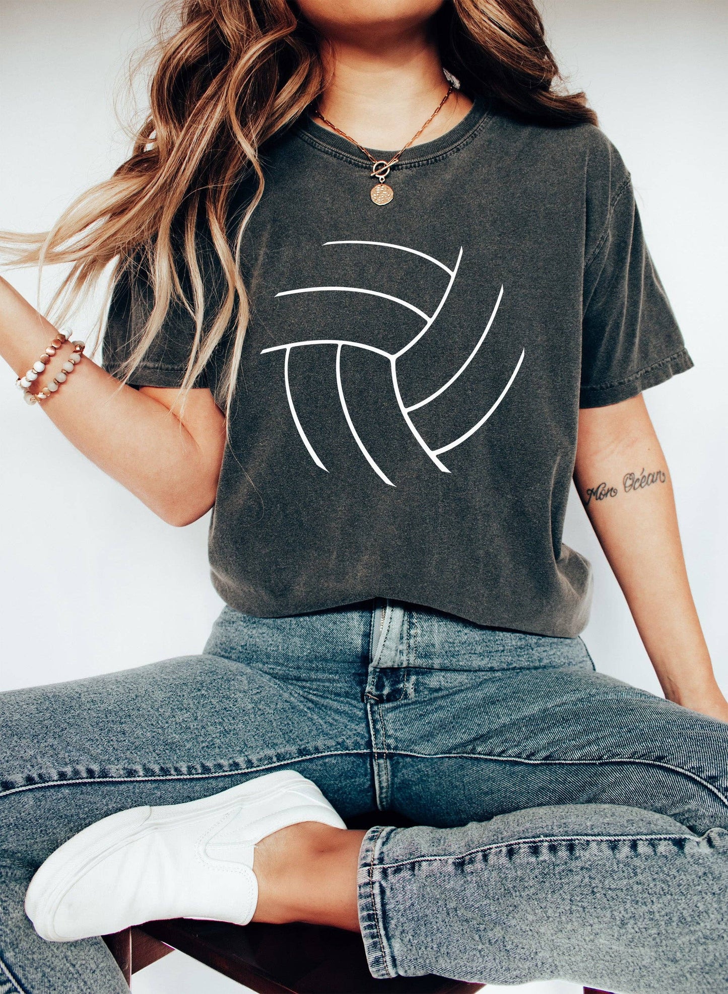 Chic Volleyball Lover Sports T-Shirt