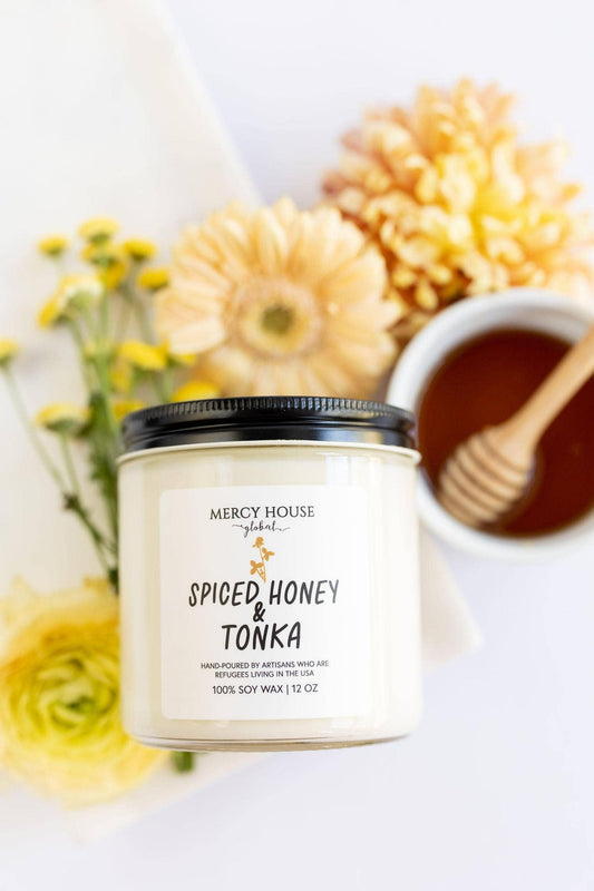 Signature Spiced Honey & Tonka Candle