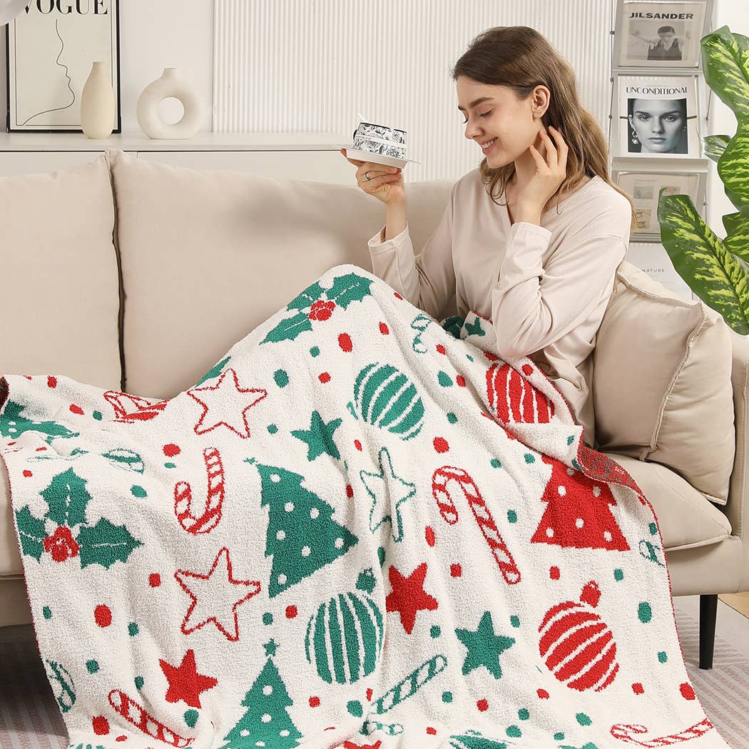 Festive Holiday Pattern Print Cozy Throw Blanket: GNRD / ONE SIZE