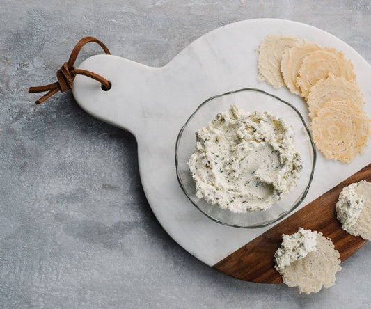 Lil’ Moo Garlic & Chive Spread