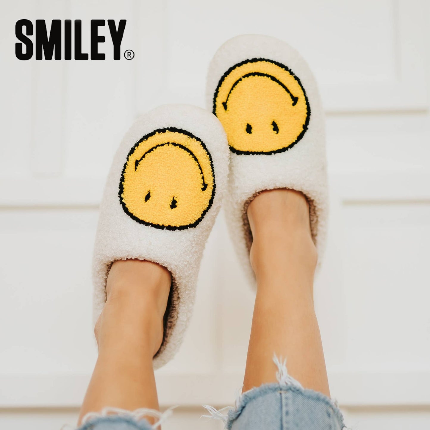 Smiley® x Pretty Simple Original Smiley Slippers